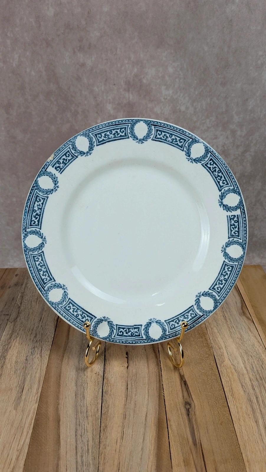 Assiette ancienne en terre de fer Salins modèle Saïda décor bleu
