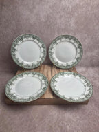 Joli lot de 4 assiettes anciennes en terre de fer de Saint-amand et Hamages, modèle Estival.