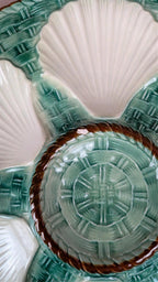 Service 12 assiettes à huîtres + grand plat Longchamp majolique vert coquillage vintage
