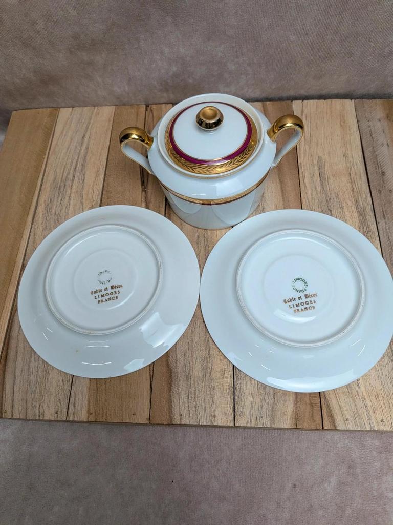 Service café Limoges porcelaine dorée