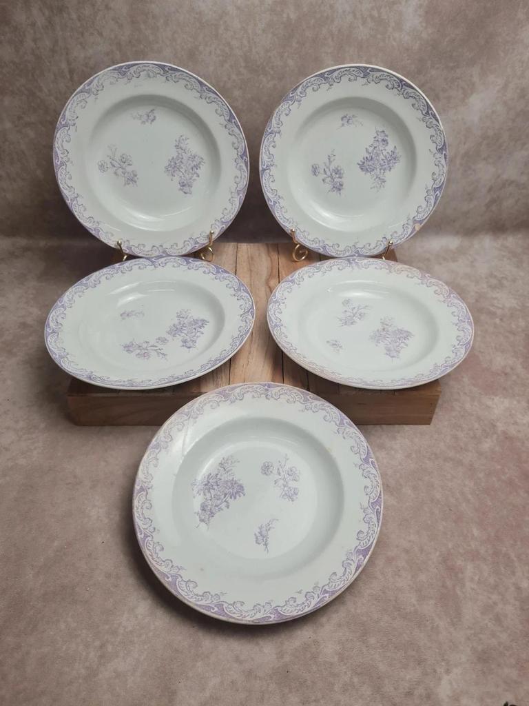 Lot 5 assiettes creuses Terre de Fer Creil & Montereau Service Louis Xv lilas rare