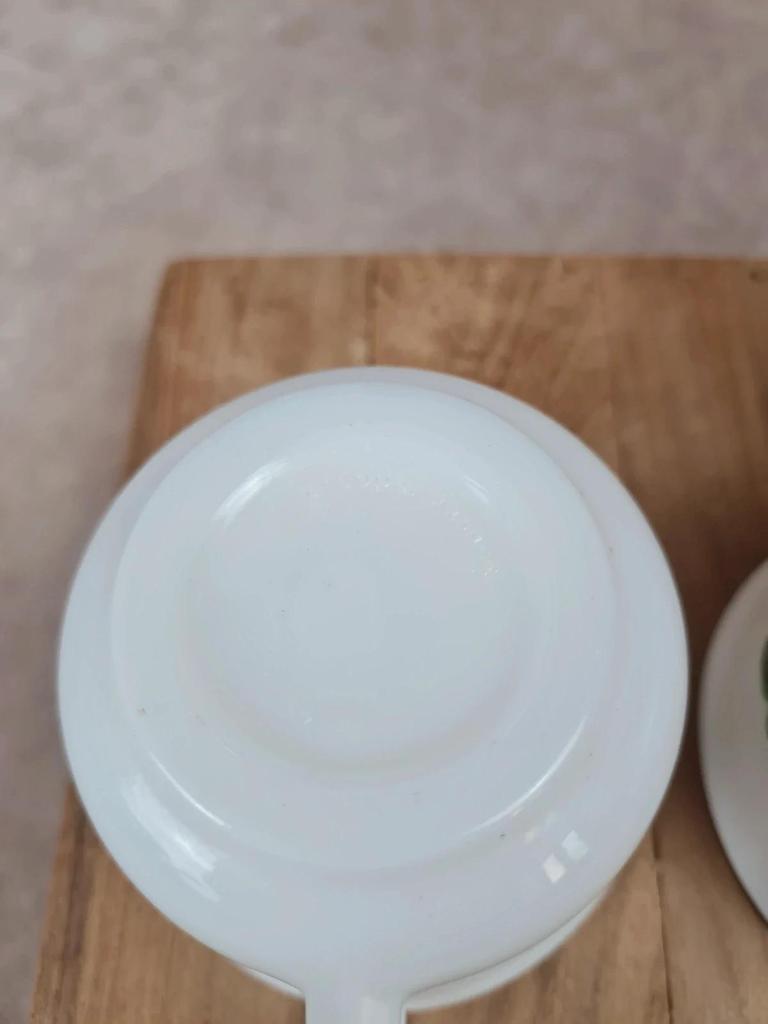 Lot de 3 tasses à café Arcopal – motif pommes vintage