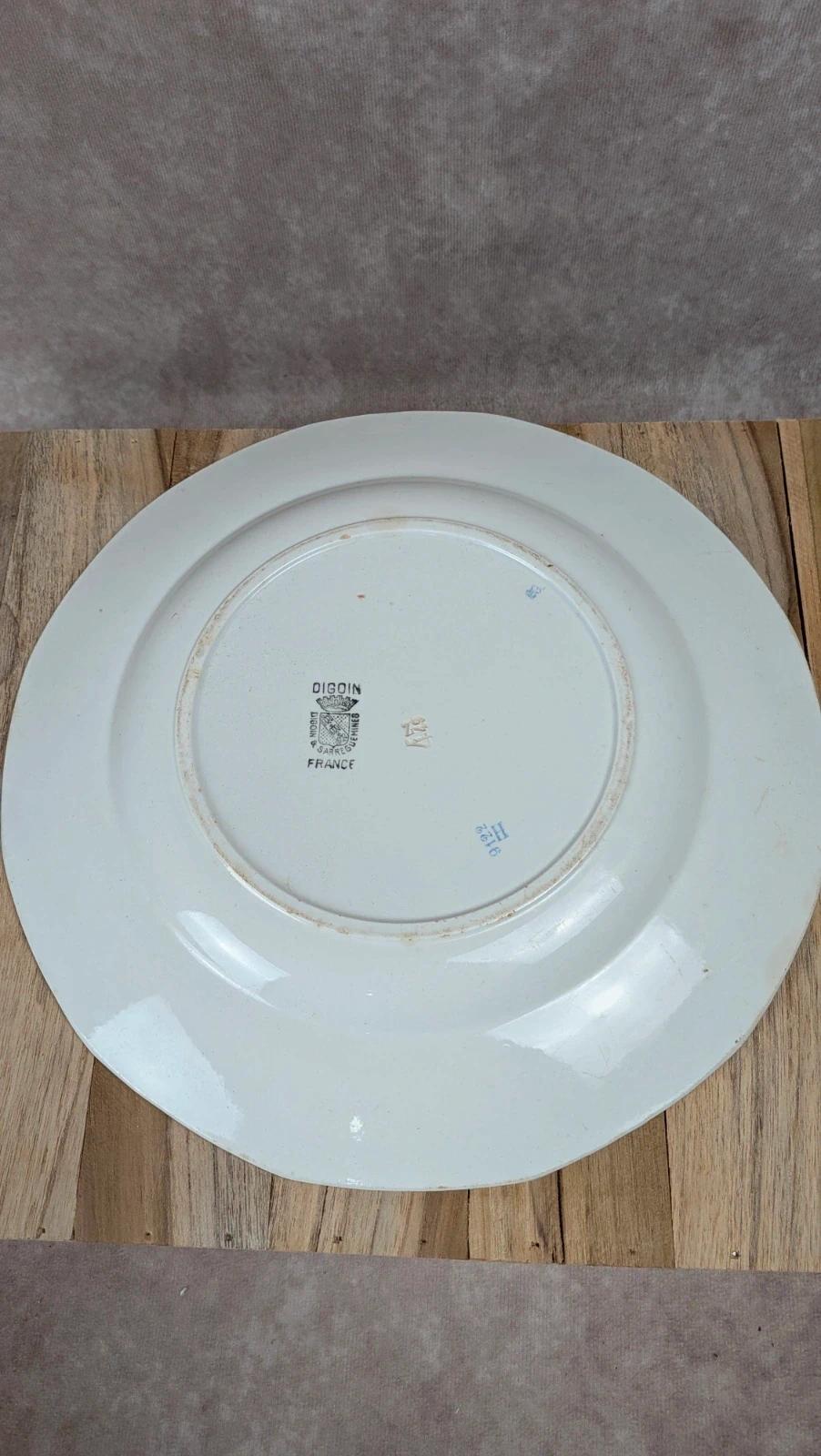 Ensemble dépareillé Digoin Sarreguemines –plats & saladier fleuri ancien