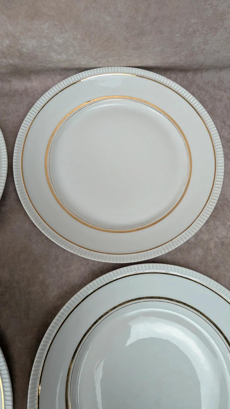 Lot de 6 assiettes plates anciennes porcelaine française