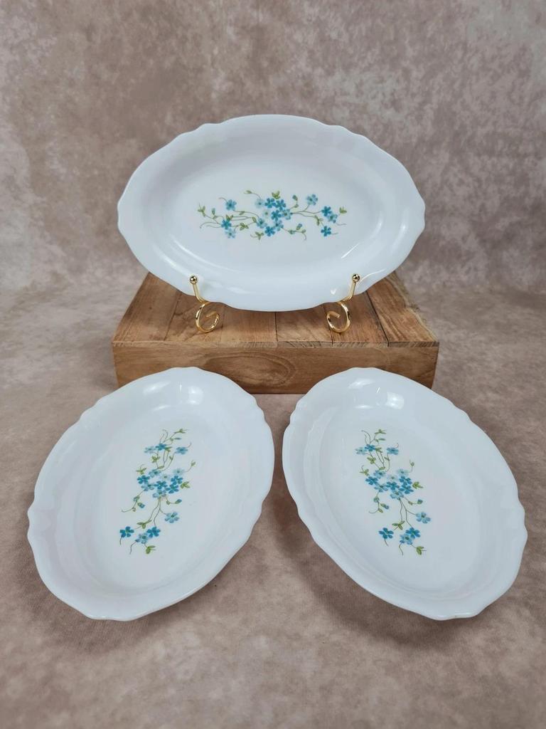 🌿 Lot de 3 plats ovales Arcopal Myosotis vintage 🌸