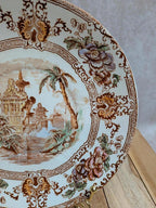 Assiette ancienne Terre de fer Longwy modèle Cyprus – Décor japonisant floral