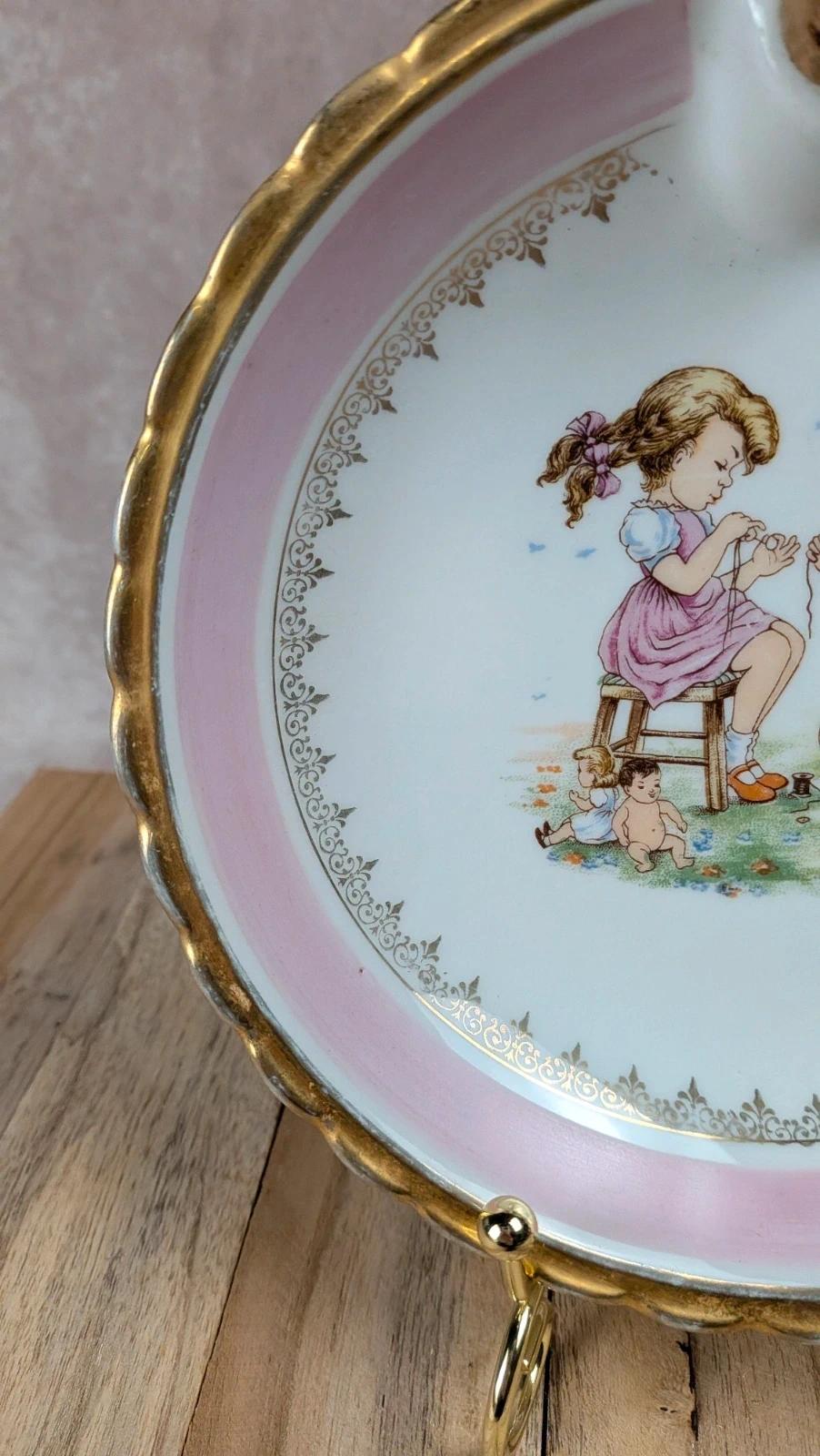 Assiette à bouillie vintage Adp décor enfants porcelaine