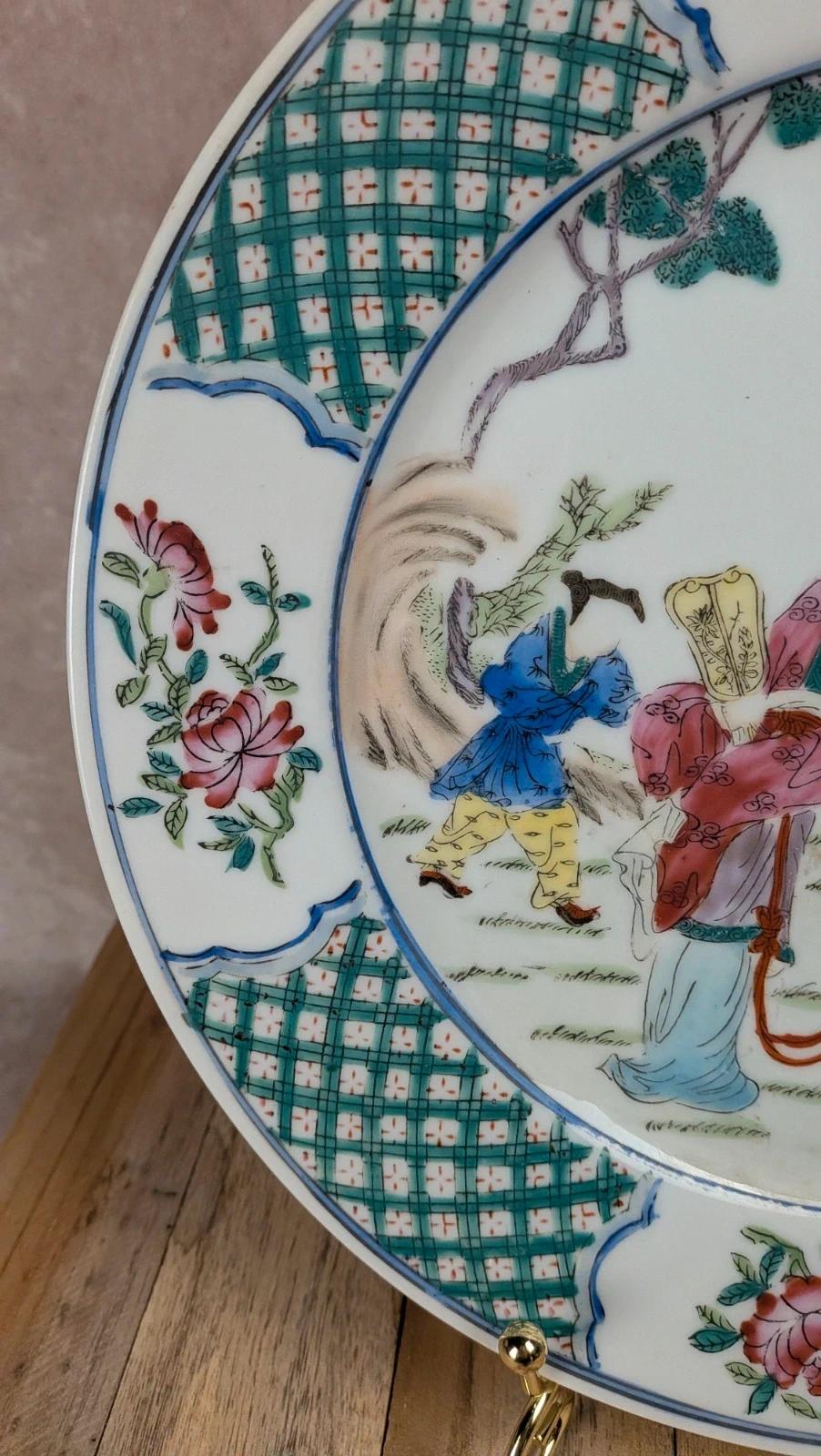 Grande assiette chinoise peinte à la main