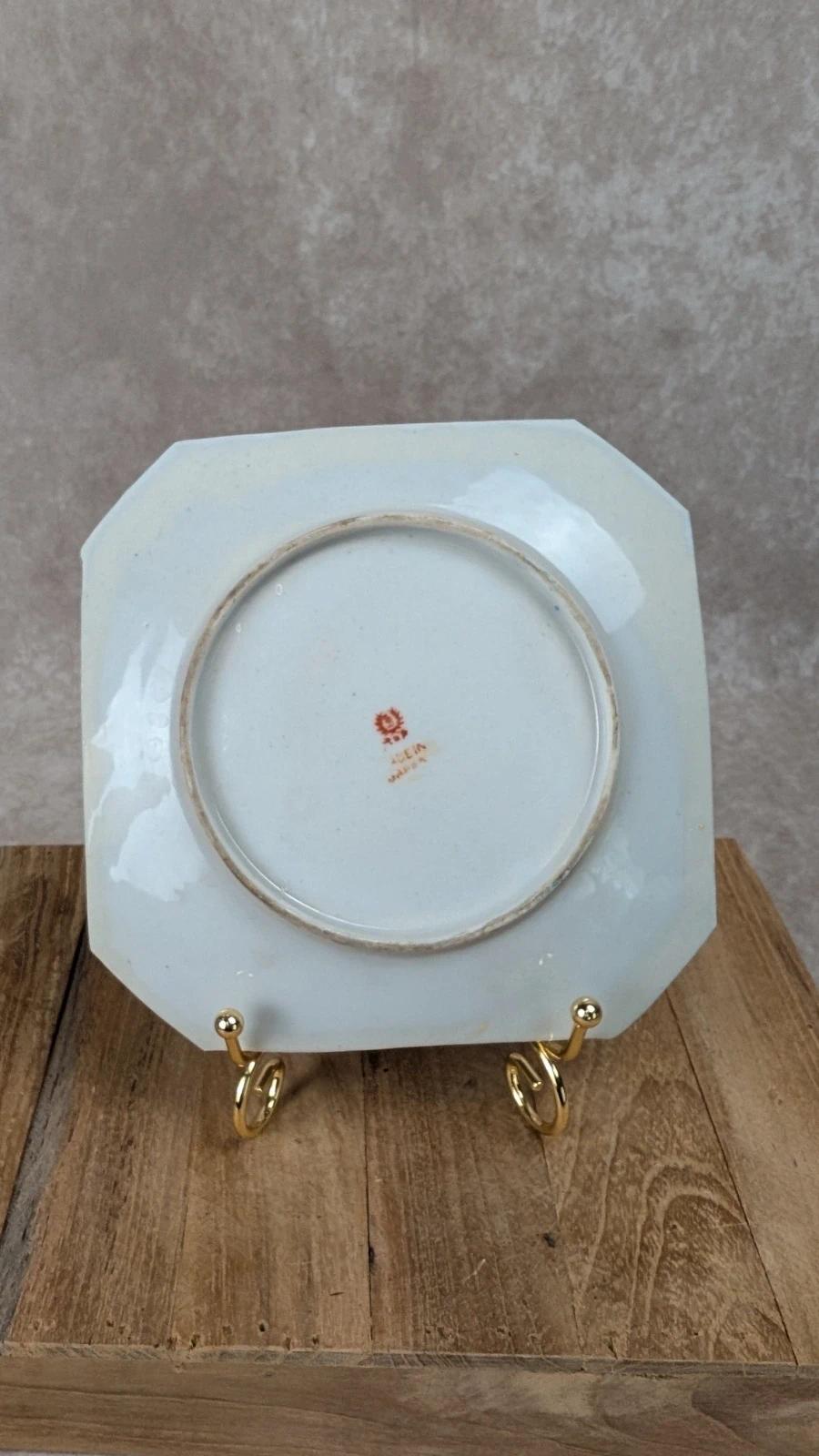 Petite assiette japonaise décorative dragon en relief – Porcelaine vintage 1930