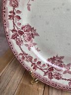 Assiette plate terre de fer H. Boulenger Choisy-le-roi modèle Paris – roses bordeaux
