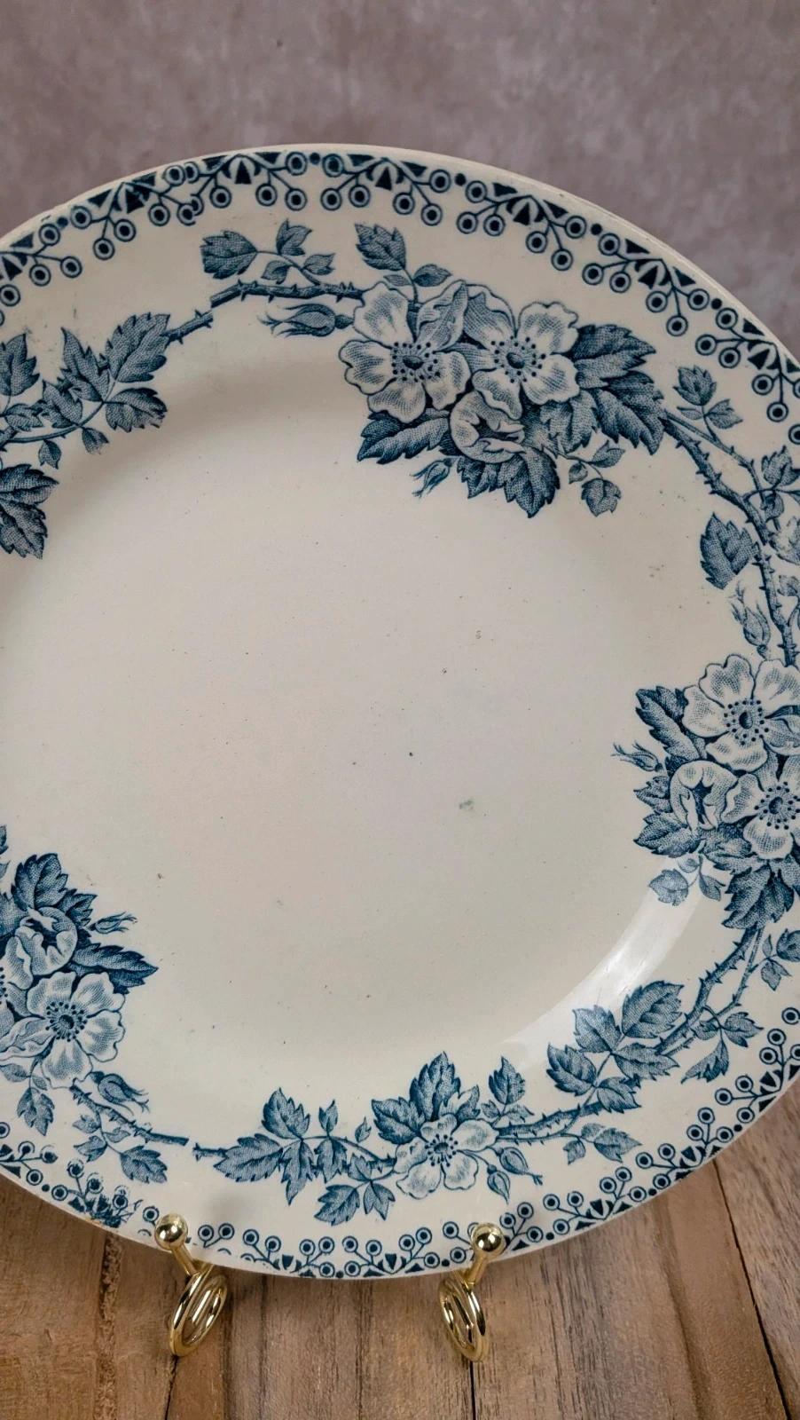 Assiette ancienne terre de fer Saint-amand Hamage Nord “guadeloupe” 19,5 cm