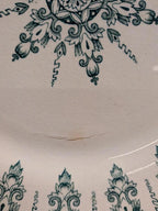 Assiette plate Terre de fer Gien – Modèle Annam – Décor vert ancien