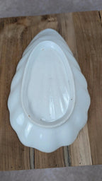 Ravissant ravier ancien en forme de coquillage blanc