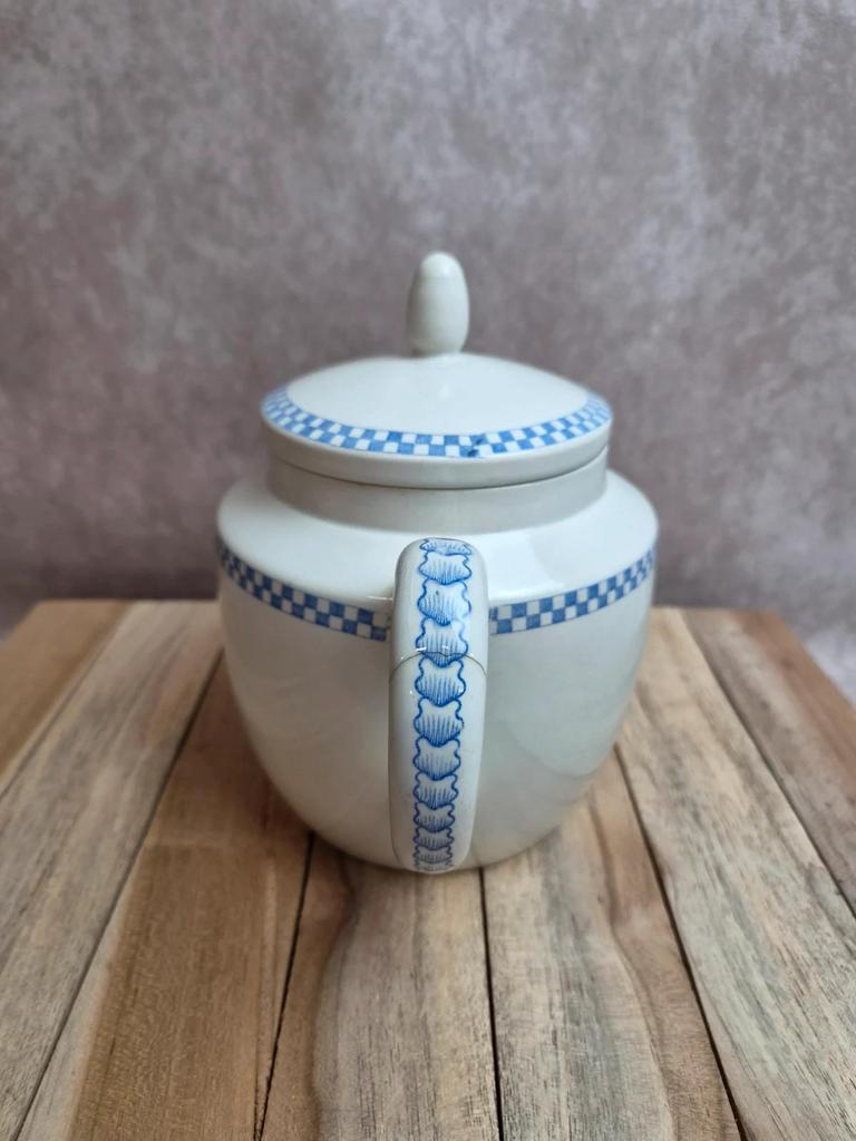 Théière ancienne Terre de Fer Opaque de Sarreguemines – Frise damiers bleus