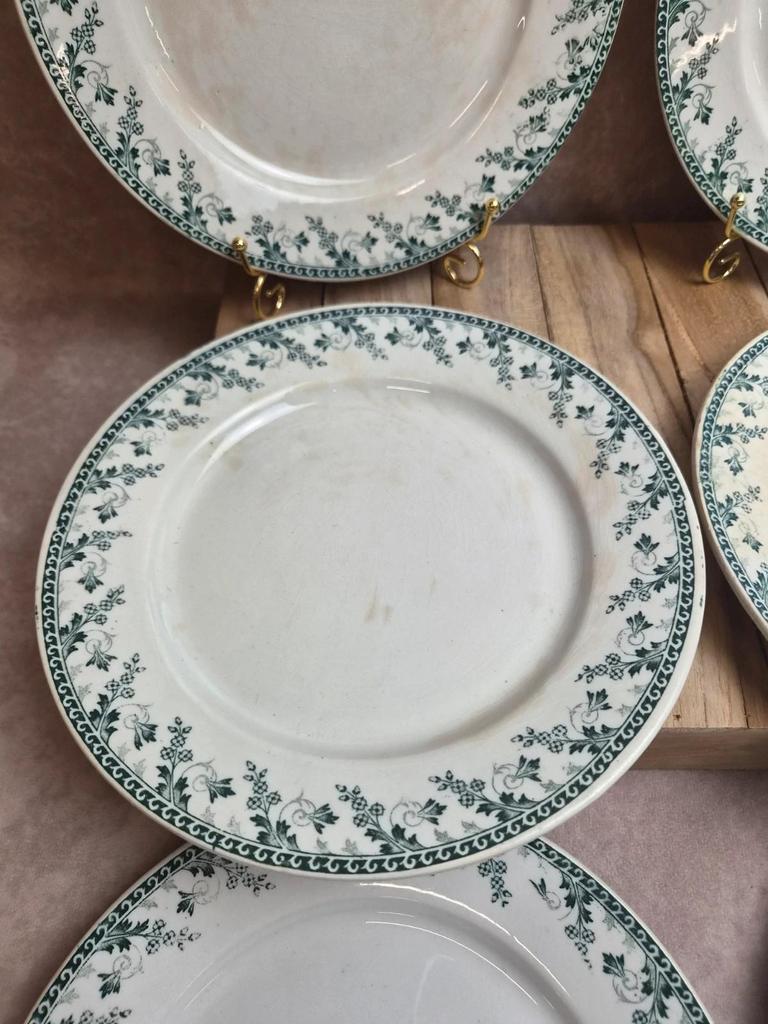 Lot de 6 assiettes plates terre de fer Gien Montigny – décor vert ancien