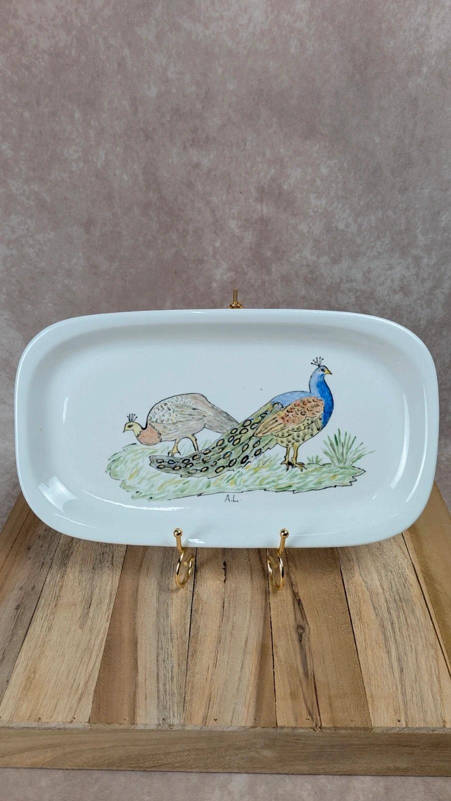 Plat ovale Sarreguemines – décor paons peint à la main