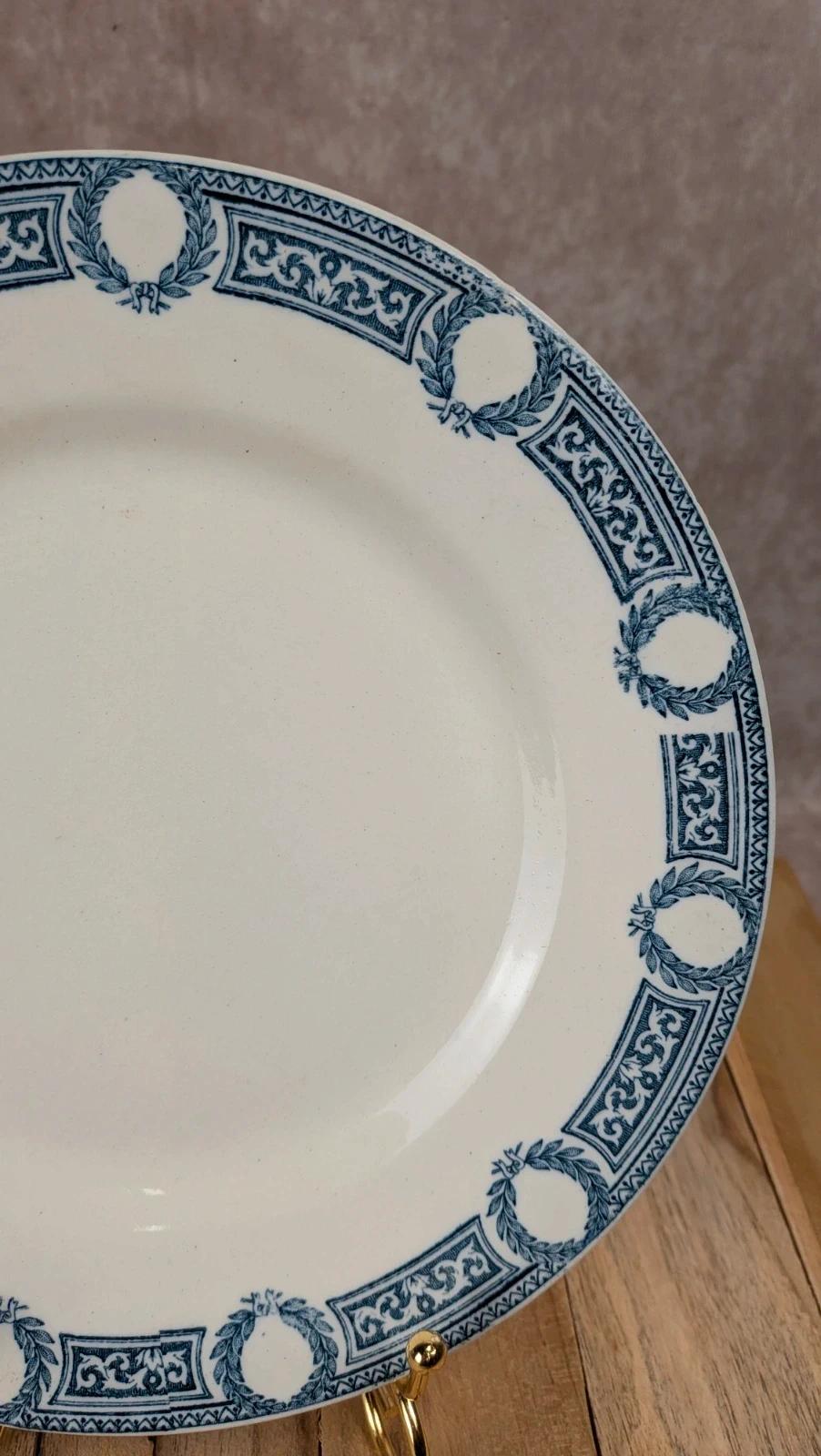 Assiette ancienne en terre de fer Salins modèle Saïda décor bleu