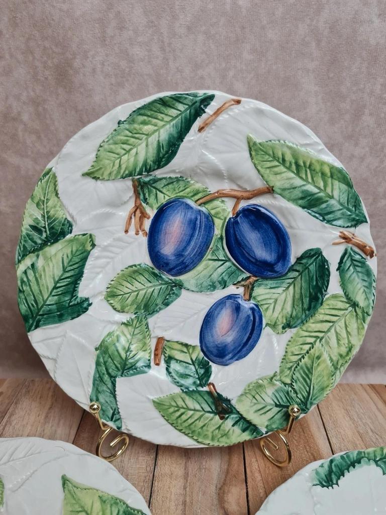 Lot de 3 assiettes barbotine italienne décor fruits, Made in Italy