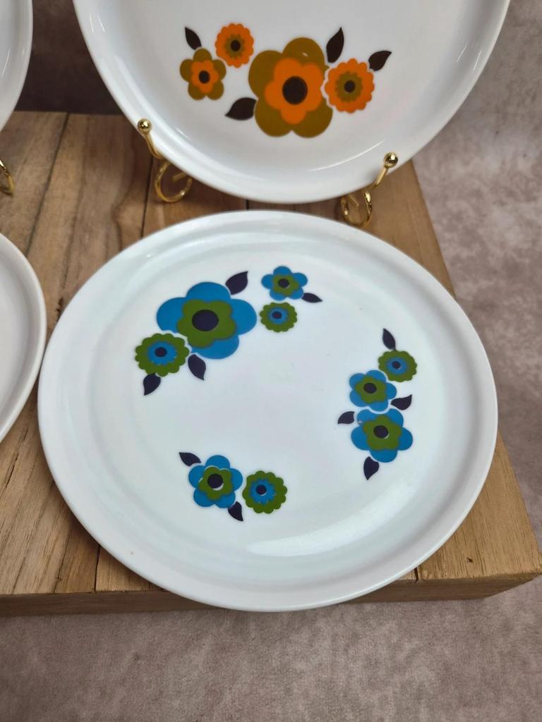 Lot 4 assiettes à dessert Arcopal Lotus vintage années 70 – 4 coloris