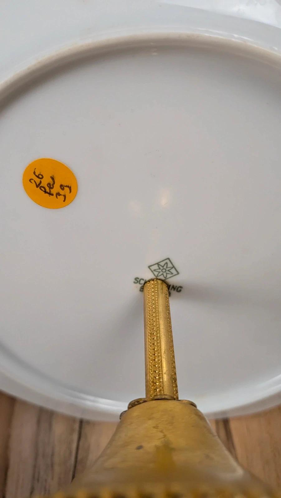Serviteur 2 étages en porcelaine Schirnding Bavaria doré vintage
