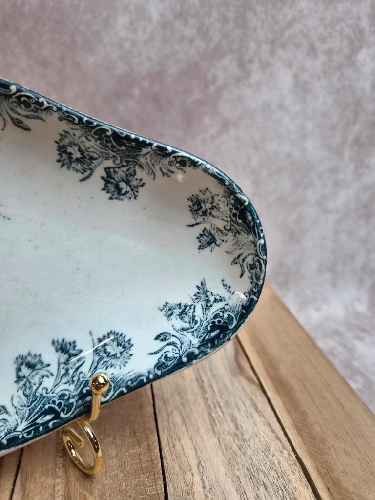 Ravier terre de fer Sté Amandinoise – modèle Oeillets – décor bleu ancien
