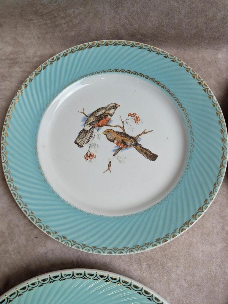 Lot de 8 assiettes plates vintage Badonviller – Décor oiseaux, vert menthe et dorure