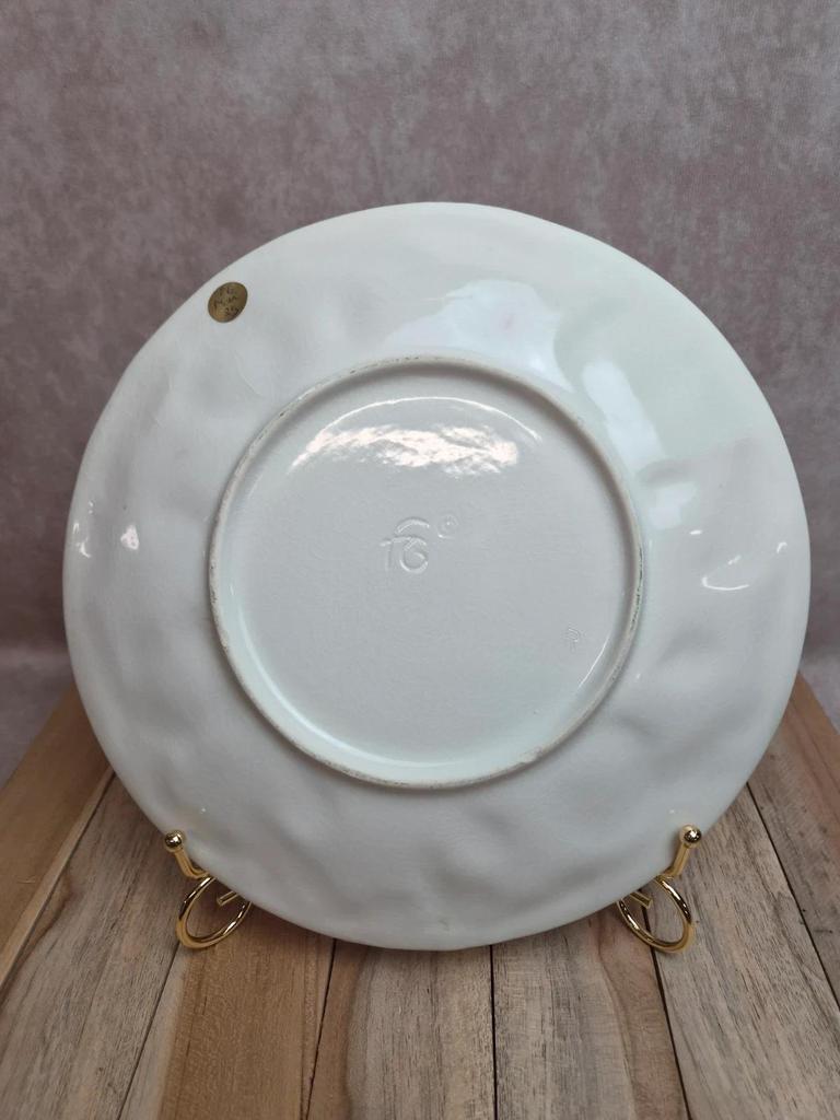 Assiette barbotine ancienne décor fraises et fleurs relief 🍓🌸