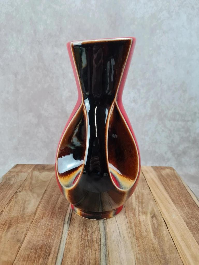 Grand vase vintage Verceram France n°6385 – rouge, brun et noir