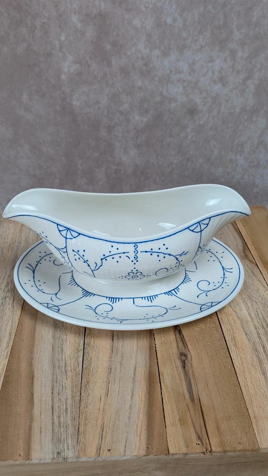 Saucière ancienne Boch décor bleu – charme campagne chic