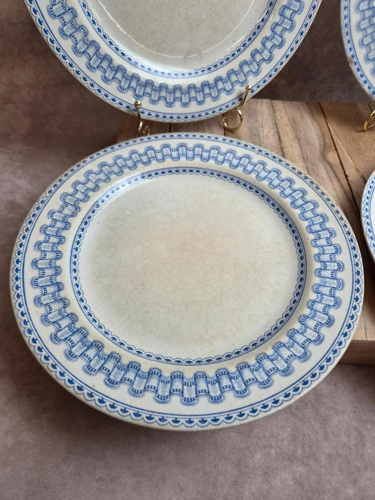 Lot de 4 assiettes plates anciennes anglaises B.p.w.&m. Milan – Terre de fer