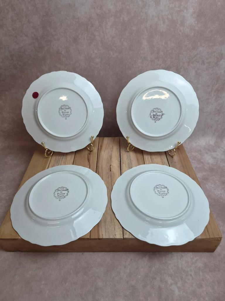 Lot de 4 assiettes à dessert Porcelaine de France Digoinn décor floral romantique doré