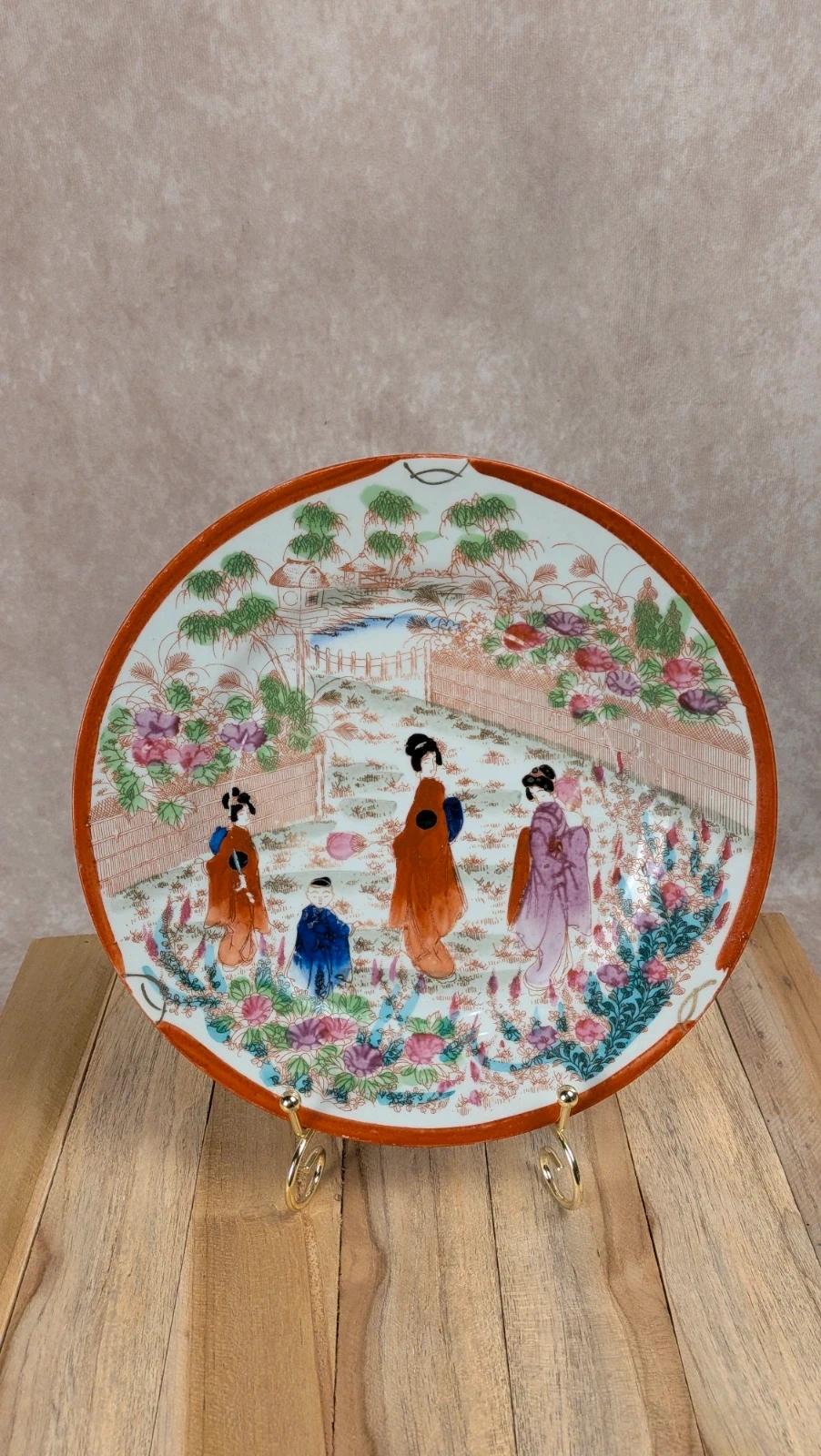 Lot de 9 assiettes + 1 grande assiette style japonais ancien