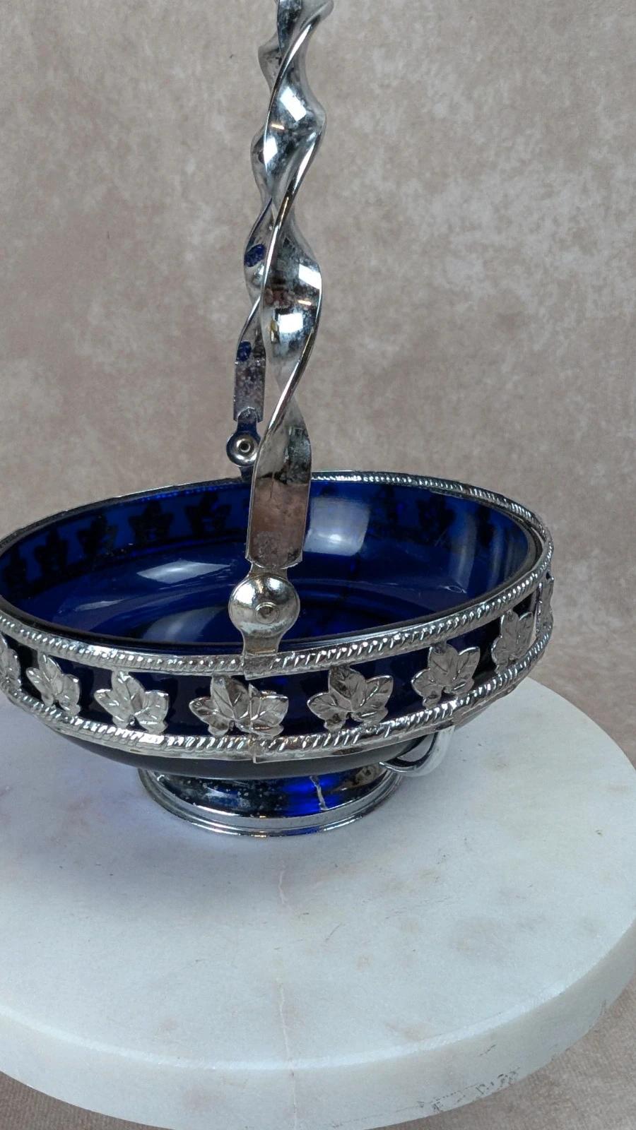 Coupelle vintage en verre bleu cobalt et métal argenté