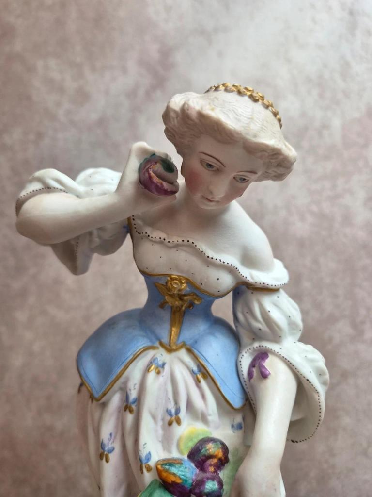 Grande statue en biscuit polychrome Mauger & Letu Isle-adam Xixe femme romantique