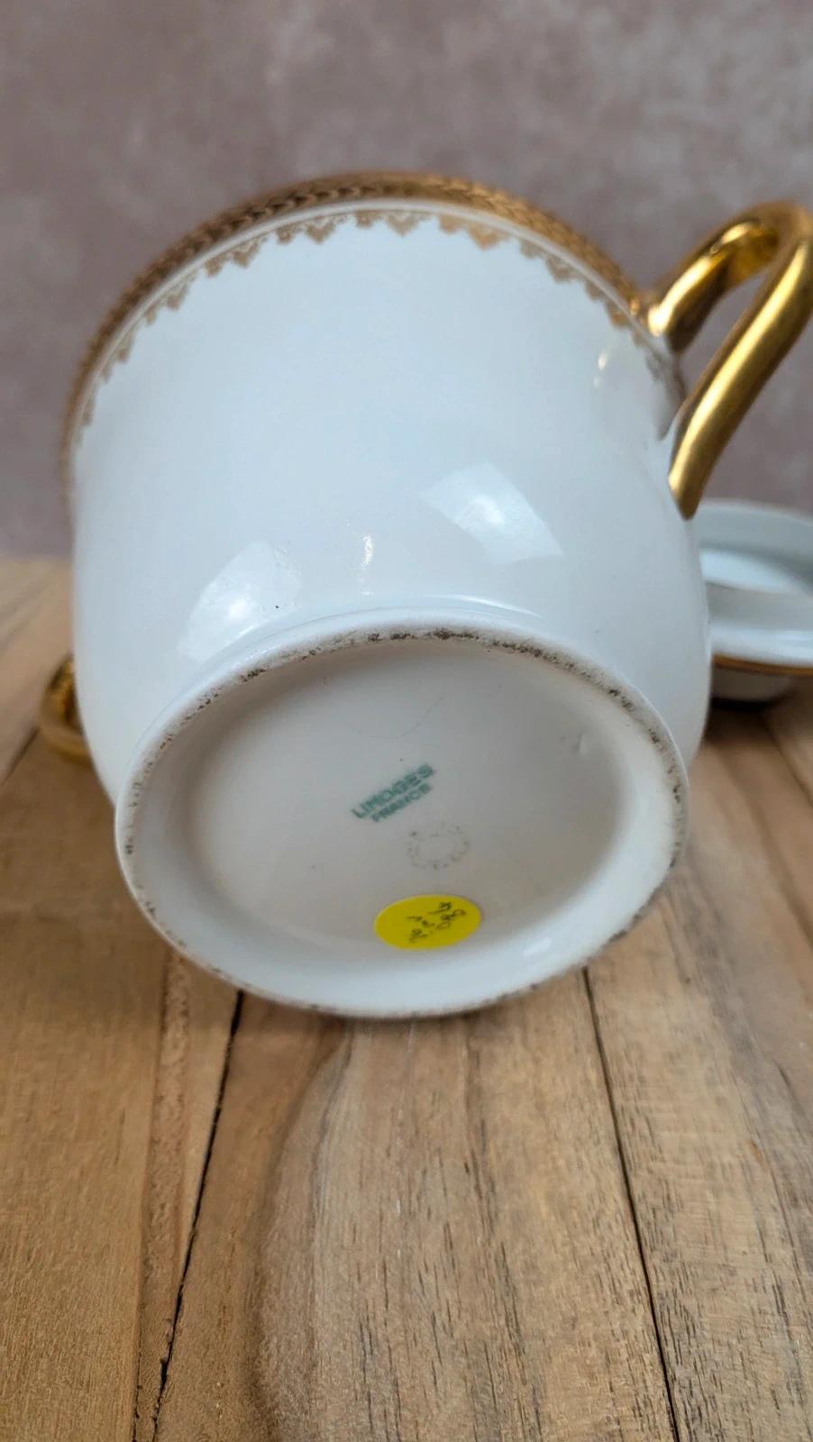 Sucrier ancien en porcelaine de Limoges – décor doré élégant