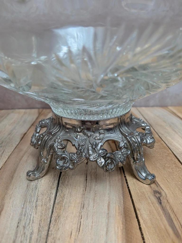 Coupe vintage en verre taillé sur pied métal argenté