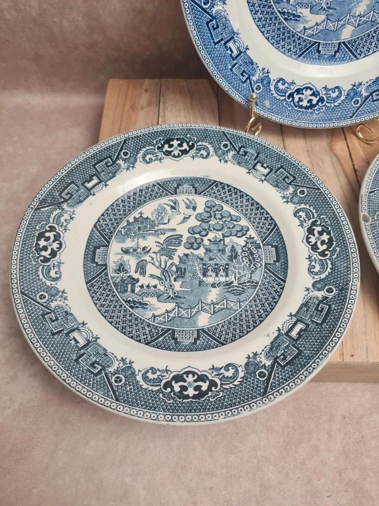 Lot 3 assiettes plates Terre de fer Saint-amand modèle Chinois bleu dépareillées