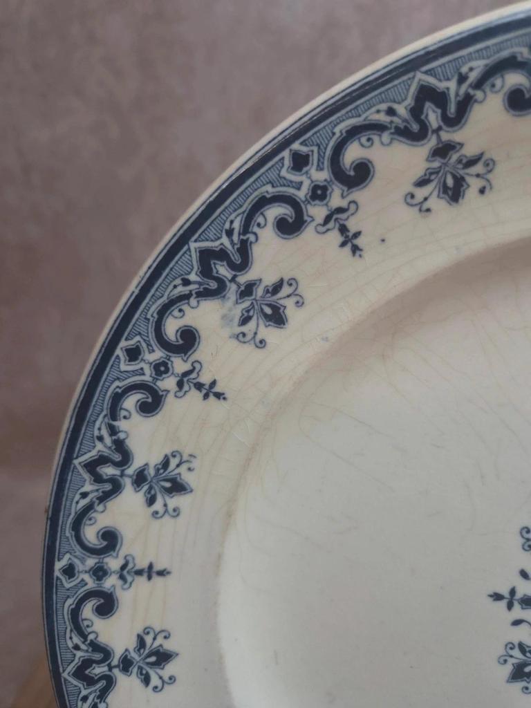 Assiette ancienne Terre de Fer Clairefontaine Rouen décor bleu