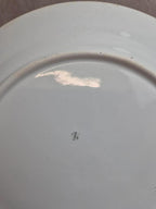 Plat rond en terre de fer Saint-amand modèle Printanier 27 cm