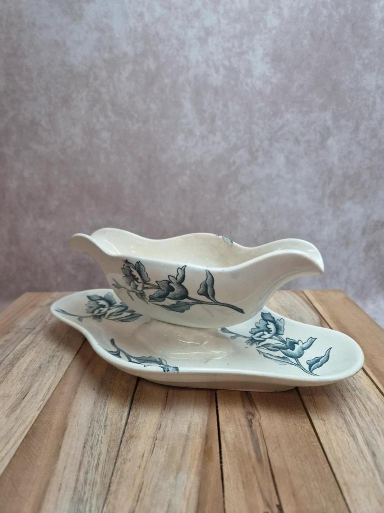 Saucière ancienne Faïencerie de Lyon Rose de Noël – Terre de fer