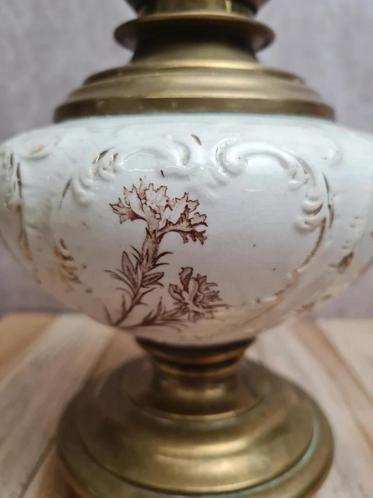 Lampe ancienne détournée – pied en terre de fer & laiton – esprit brocante