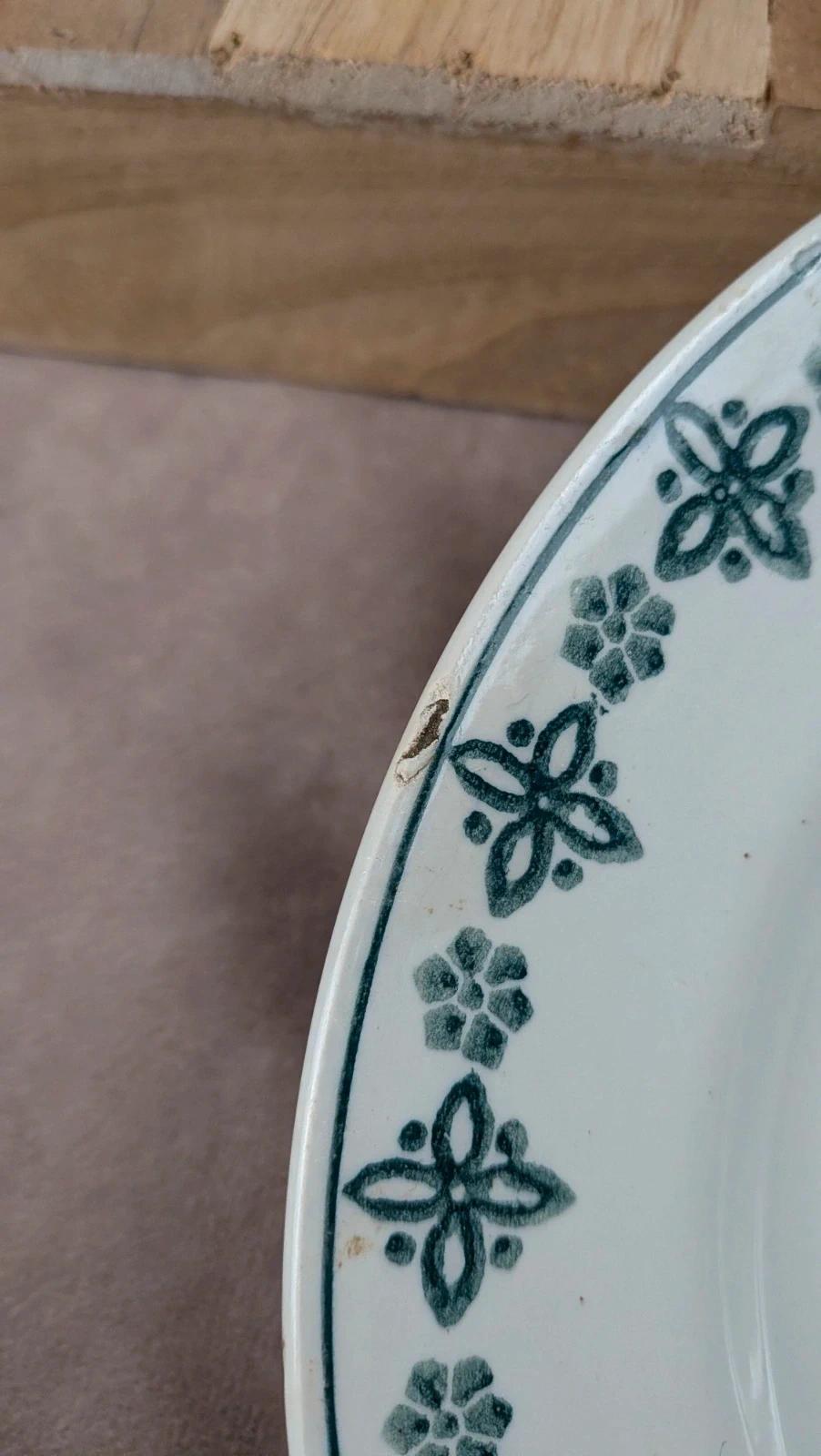 Lot 3 assiettes anciennes St Amand décor vert
