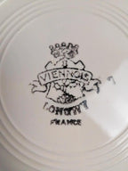 Lot de 6 assiettes plates en terre de fer Longwy – Modèle Viennois – Fleurs rouges