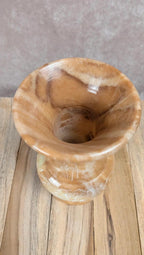 Vase décoratif en onyx gravé
