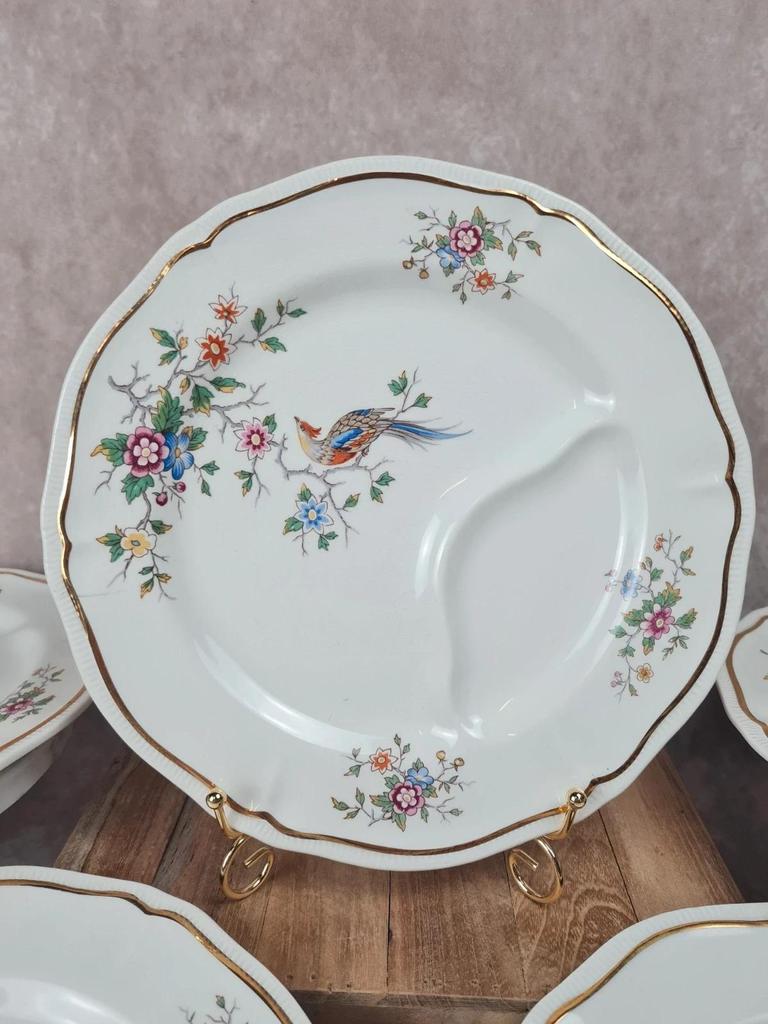 Lot de 6 assiettes à asperges Longchamp, décor oiseau fleuri vintage