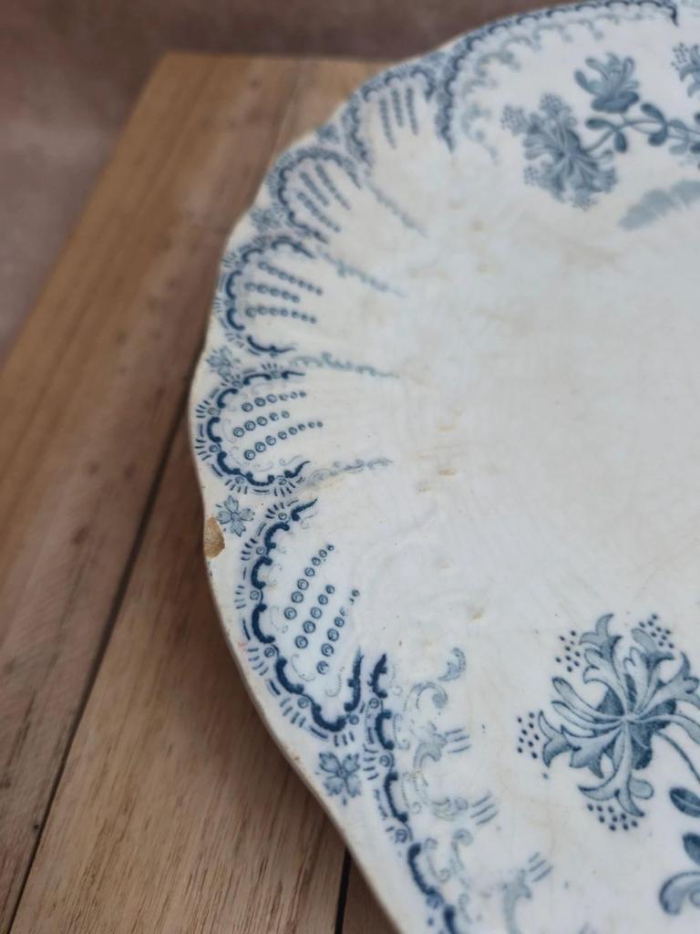 Compotier ancien terre de fer Saint-amand & Hamage – modèle Régence bleu