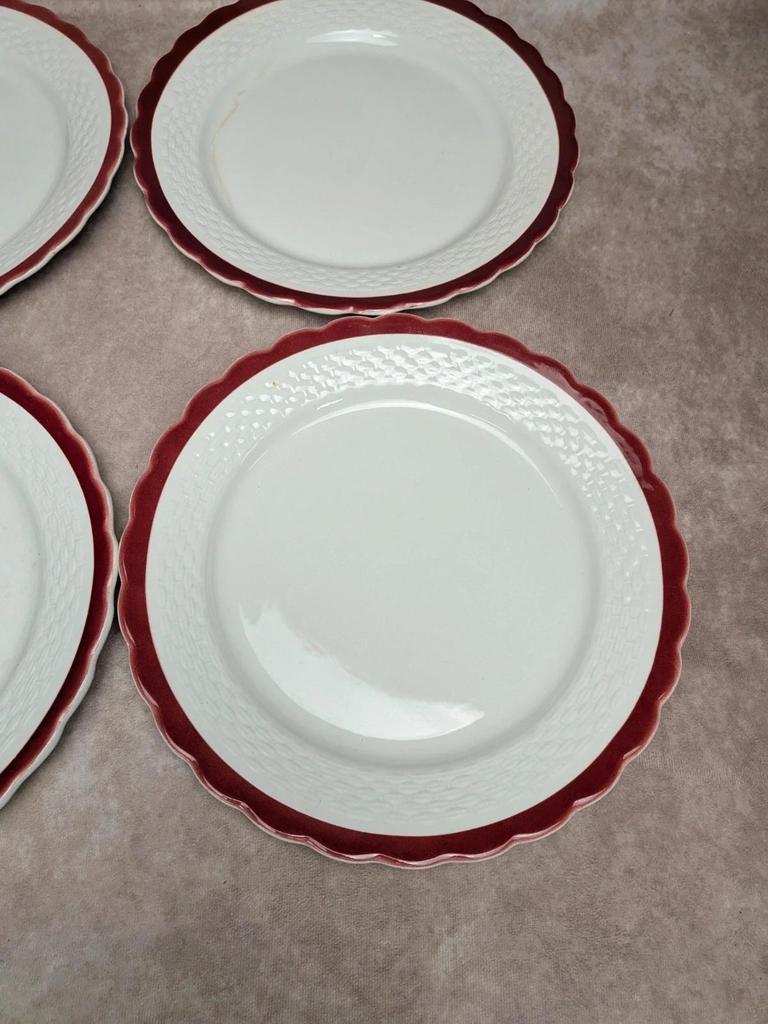 Lot de 4 grandes assiettes anciennes faïence liseré rouge festonné