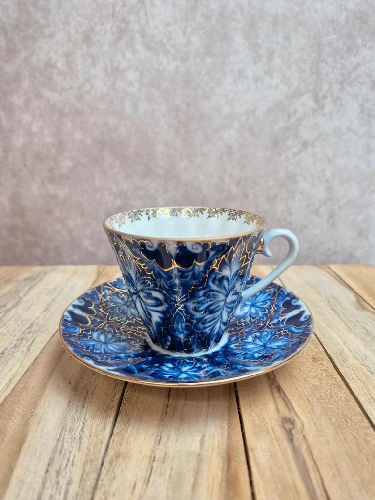 Tasse et soucoupe Imperial Porcelain Saint-pétersbourg cobalt et dorure Russie