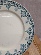Assiette ancienne Terre de fer H. Boulenger Choisy-le-roi – Décor floral bleu