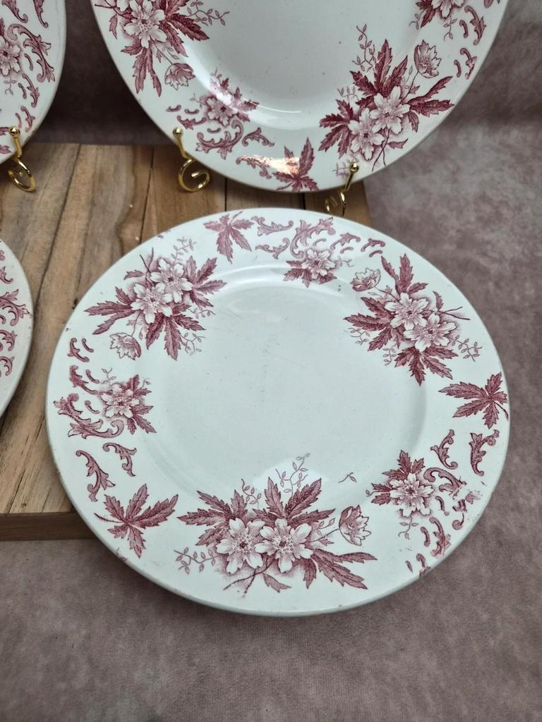 Lot de 4 assiettes plates vintage Amandinoise modèle Anémone 🌸 Terre de fer ancienne décor bordeaux